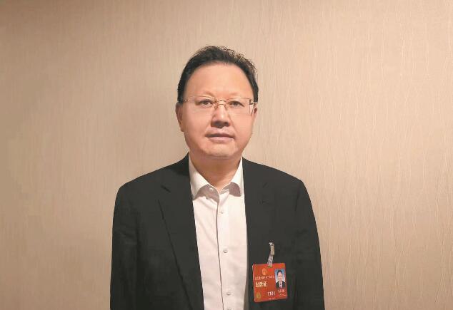 加快新能源產業(yè)技術創(chuàng)新 助推能源綠色低碳轉型——訪全國人大代表、江西贛鋒鋰業(yè)集團股份有限公司董事長李良彬