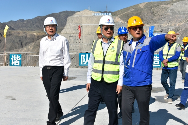 中國電建黨委副書記、總經理王斌到新疆重點項