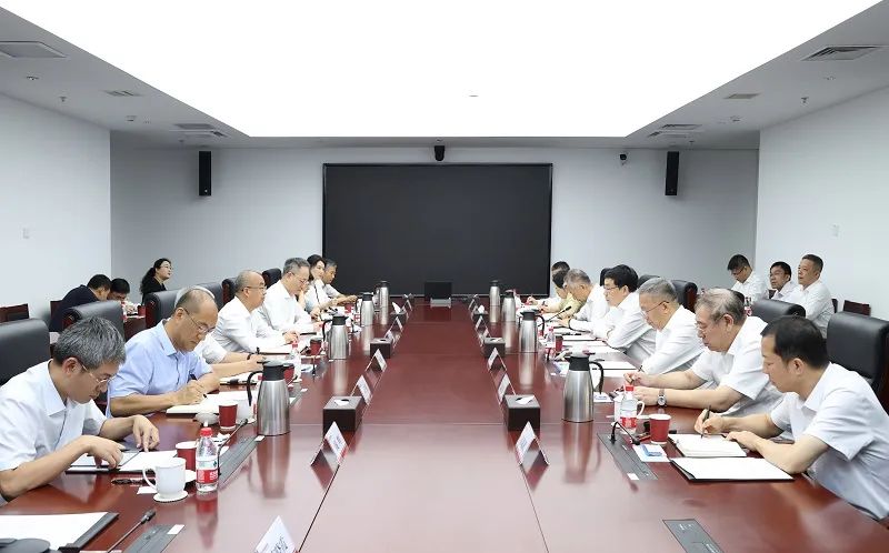 國家電網(wǎng)公司董事長、黨組書記張智剛拜訪懷柔實(shí)驗(yàn)室并交流座談