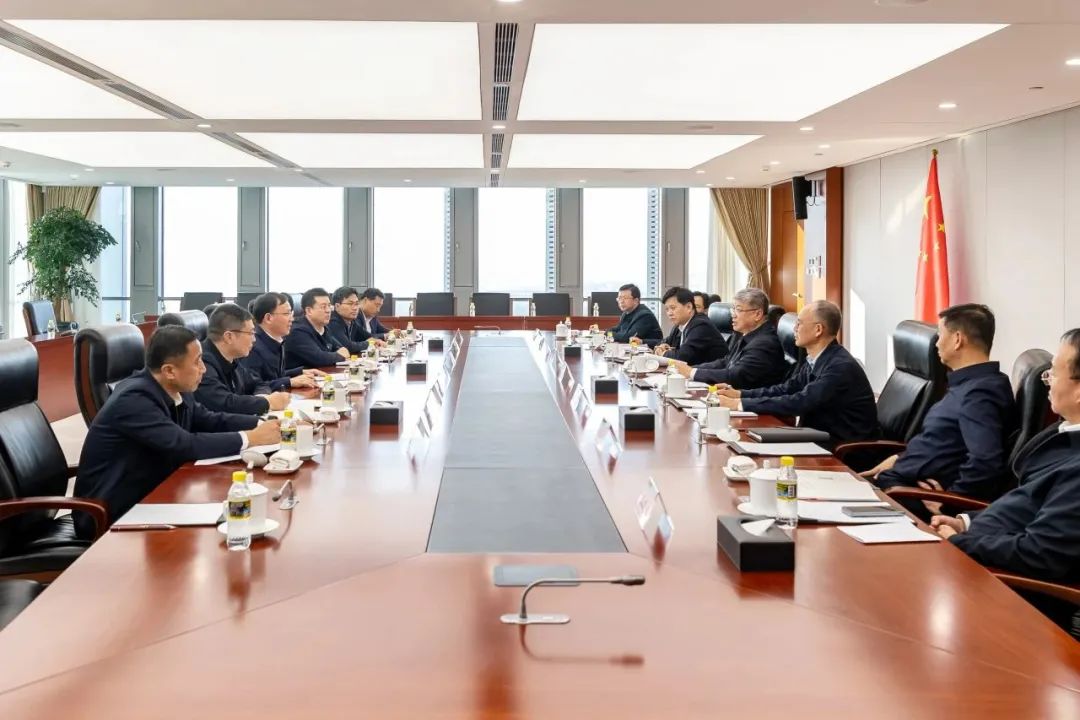 國家能源集團黨組書記、董事長劉國躍與中國大唐黨組副書記、總經(jīng)理張傳江會談