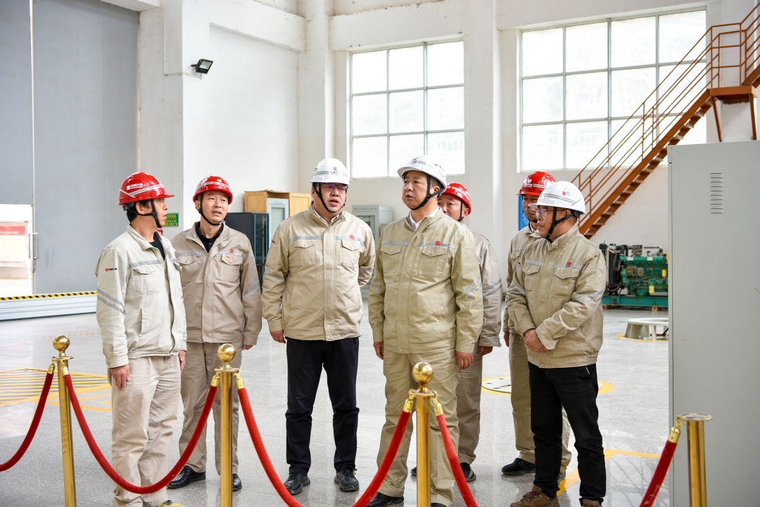 大唐甘肅公司黨委書記、董事長(zhǎng)王建偉到碧口水電廠調(diào)研指導(dǎo)工作