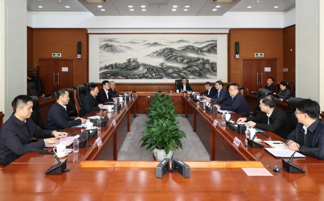 中核集團會見哈電集團總經理、黨委副書記黃偉一行